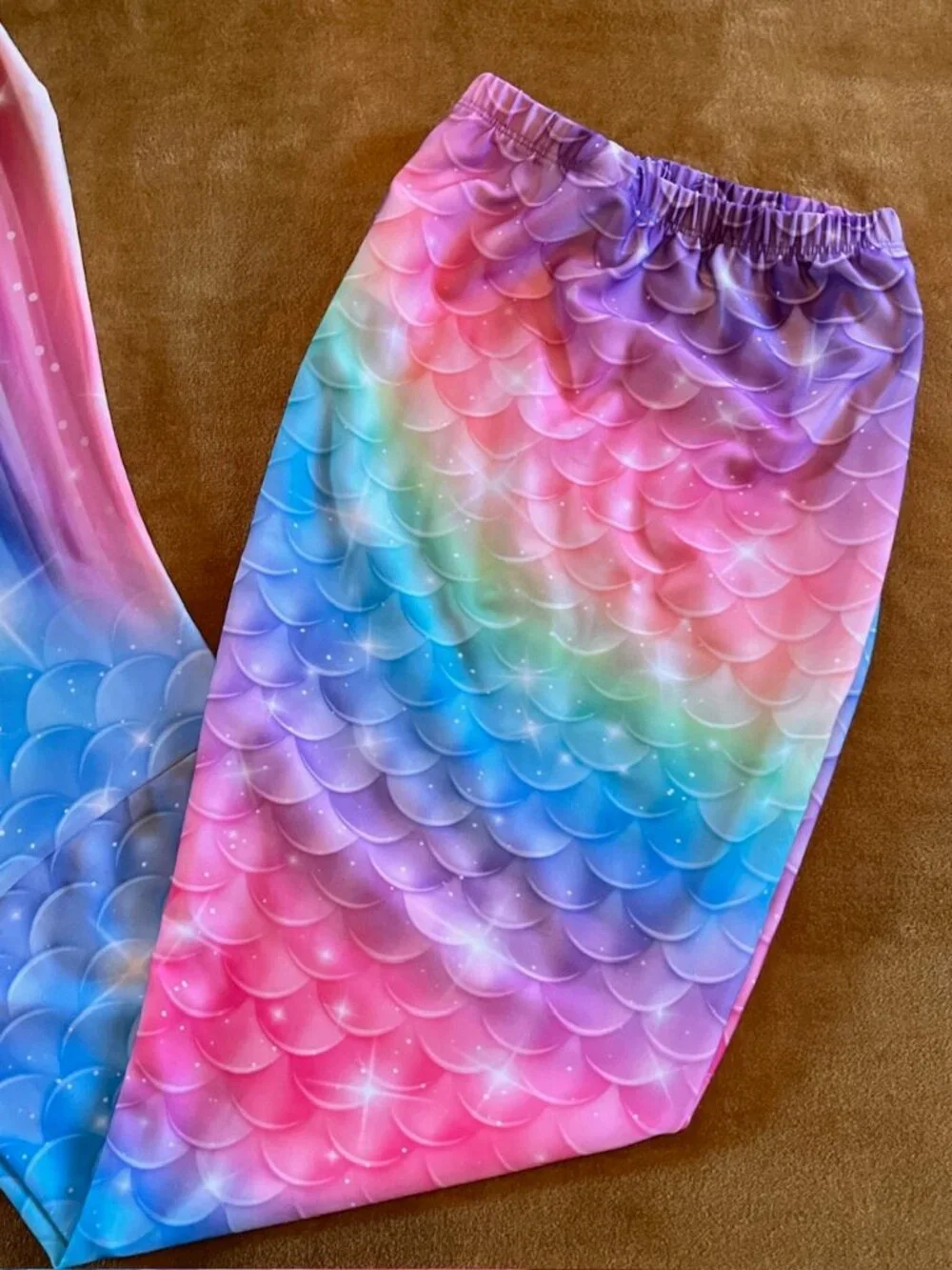 She Pretty Girls Mermaid Tail size 5-6 Colorful Lightweight Beach Pool Vacation
